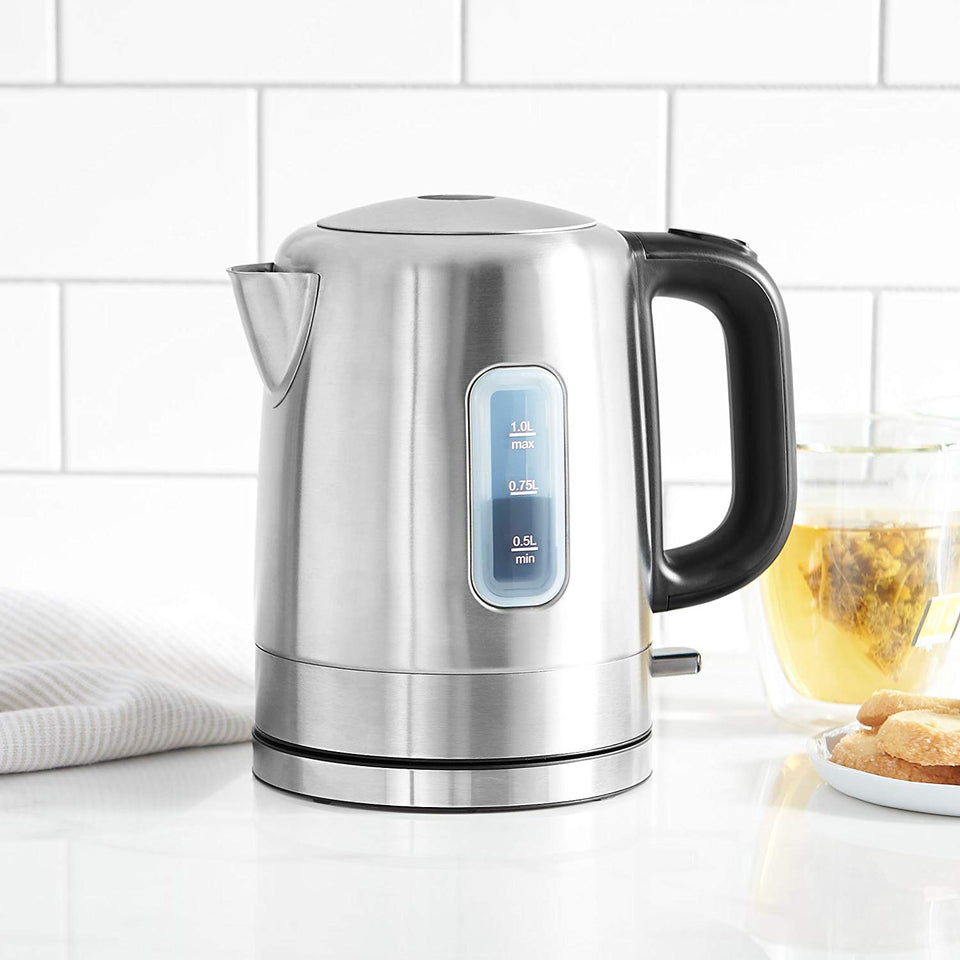 AmazonBasics Stainless Steel Porrtable Electric Hot Water Kettle - 1 Liter, Silver